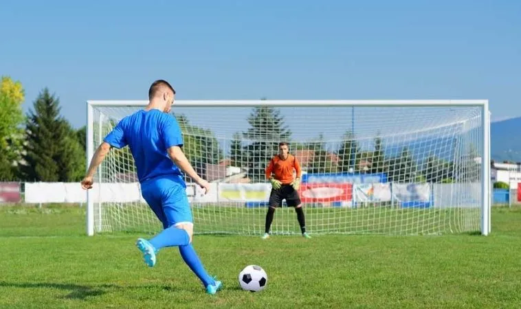 Hướng Dẫn Chơi Kèo Penalty Hiệu Quả: Bí Quyết Từ Chuyên Gia 2 Nên vào kèo penalty sau lượt sút đầu tiên